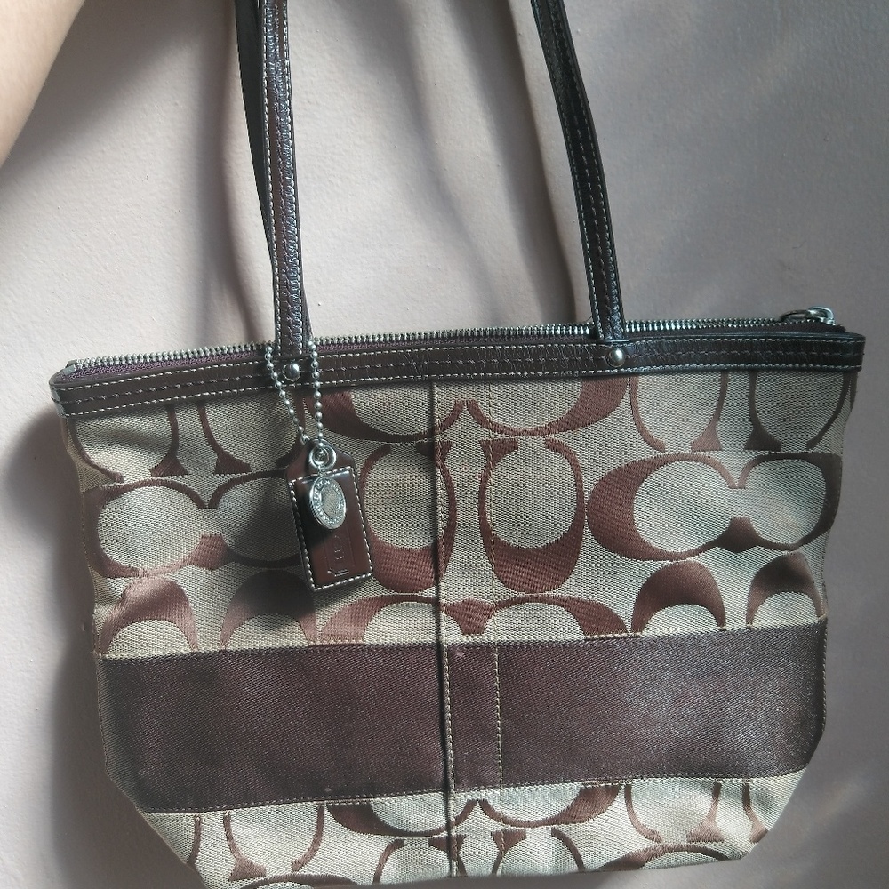 🔴Coach bag (like new condition) ... khaki/brown
